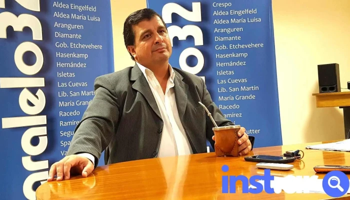 Paralelo 32 - Crespo