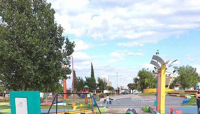 Plaza De Los Ninos Fotos - La Punta