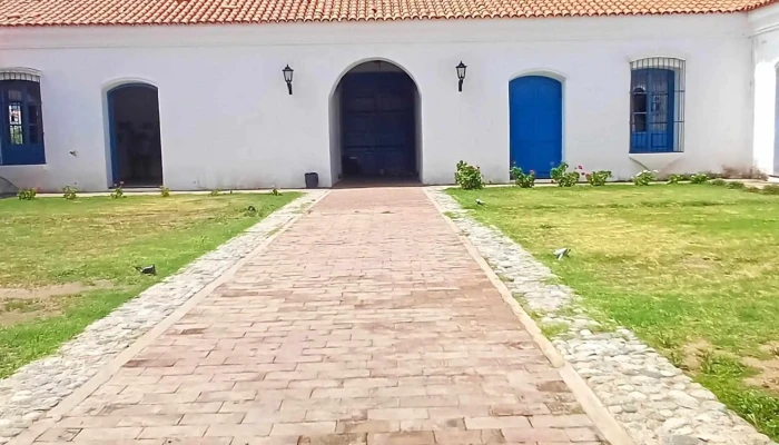 Replica De La Casa De Tucuman -  Horario - La Punta