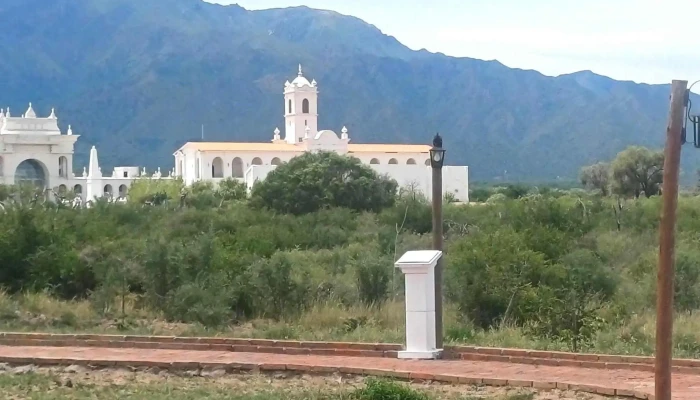 Replica De La Casa De Tucuman -  Sitio Web - La Punta